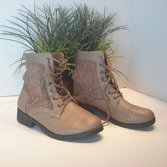 Beauty Max Lace Ankle Boots Size 6.5 - Picture 3 of 8